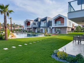 Comfortable 2-BR Apt w Pool Access Near Seaside F-1 55